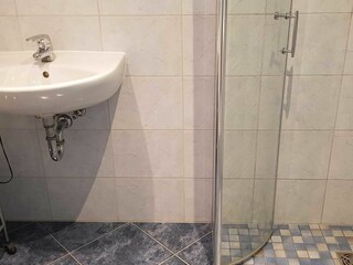 Bad mit ebenerdiger Dusche