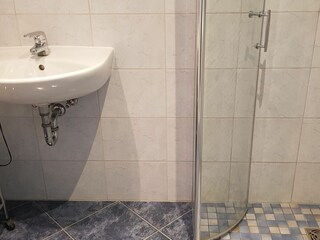 Bad mit ebenerdiger DU/WC