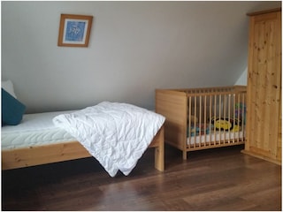 Schlafzimmer/Kinderzimmer