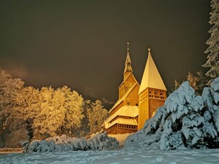 Stabkirche am Abend