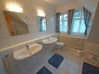 Familienglück Badezimmer