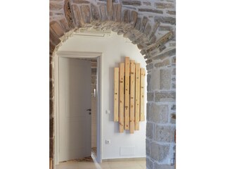 Entrance with coat rack