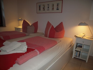 Das Schlafzimmer mit Doppelbett