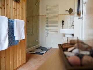 Sauna mit Dusche