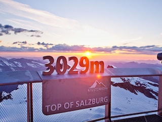 3029m