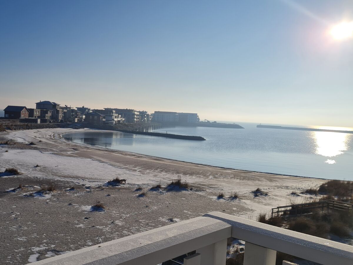 Einmaliger Blick von der Dachterrasse im Winter