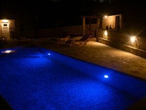 Ferienhaus Pearl in Stone with Heated Pool - Glavina Gornja - image1