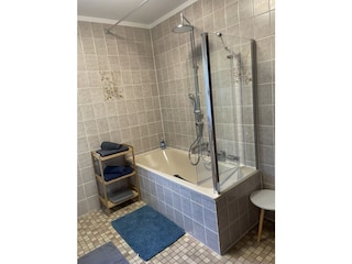 Badewanne & Dusche