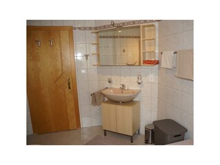 Haus Juen, Bad Waschbecken