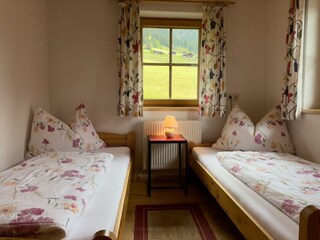Schlafzimmer 4