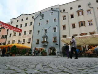 Ansicht Hausfassade - blaues Haus