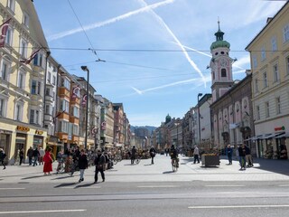 Innsbruck, Maria-Theresien-Straße_Tirol Werbung_Fu