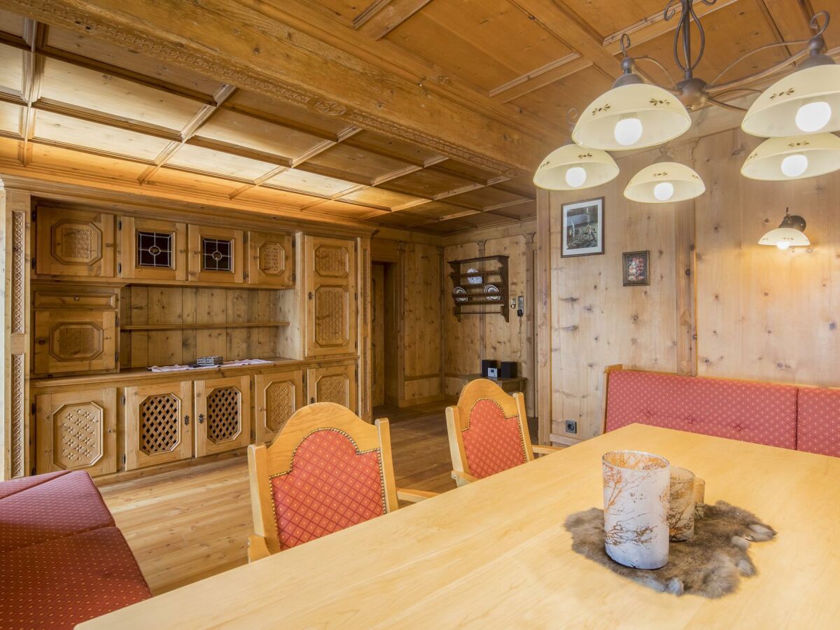 Familiensuite Alpenchalet Wohnzimmer