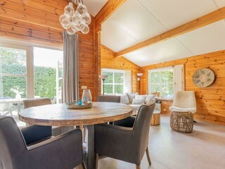 Das helle Wohnzimmer