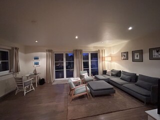 Wohnzimmer am Abend