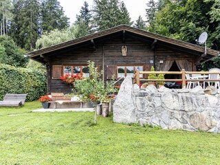 Ferienhütte Puutz_Wörgl_Dissertori_Aufgang und Ter