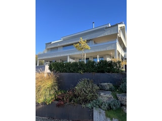 Außenansicht vom Parkplatz aus Bodensee Apartments SeeA