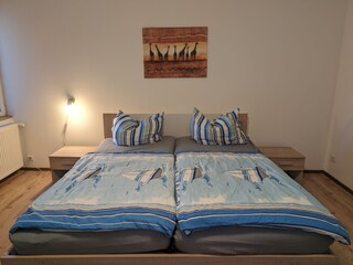 Schlafzimmer 2
