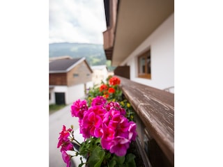 Das Appartement verfügt über einen großen Balkon.