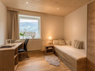 Zwei Einzelbetten- ideal für Familien mit Kindern.