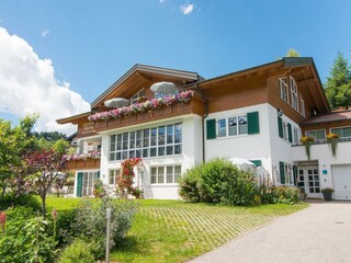 Hausansicht mit Ostbalkon