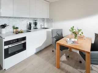 Haus Hansa 8 / Wohn-/Essbereich mit Küchenzeile