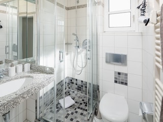 Haus Hansa 8 / Badezimmer mit Fenster