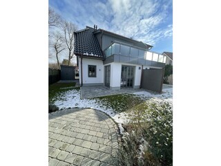 Garten mit 2 Terrassen
