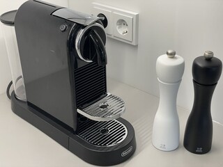 Nespresso und Peugeot Mühlen für den perfekten Tag