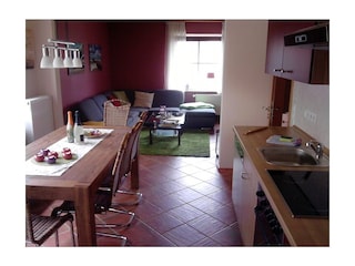 Küche/Essen platz für 11 Pers/Wohnzimmer unten