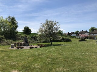 Garten mit Grillplatz