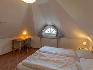 Schlafzimmer im 2.OG