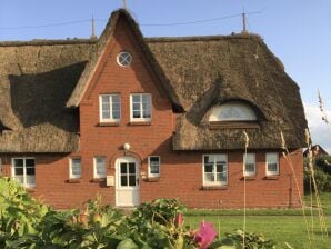 Ferienhaus "Hygge" - ein Reetdachhaus