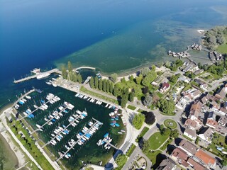 Unteruhldingen: Hafen, Strandbad und Pfahlbauten