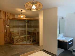 Sauna mit 2 e Badezimmer