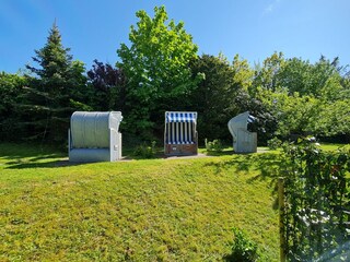 Gäste Strandkörbe im Garten zum Verweilen