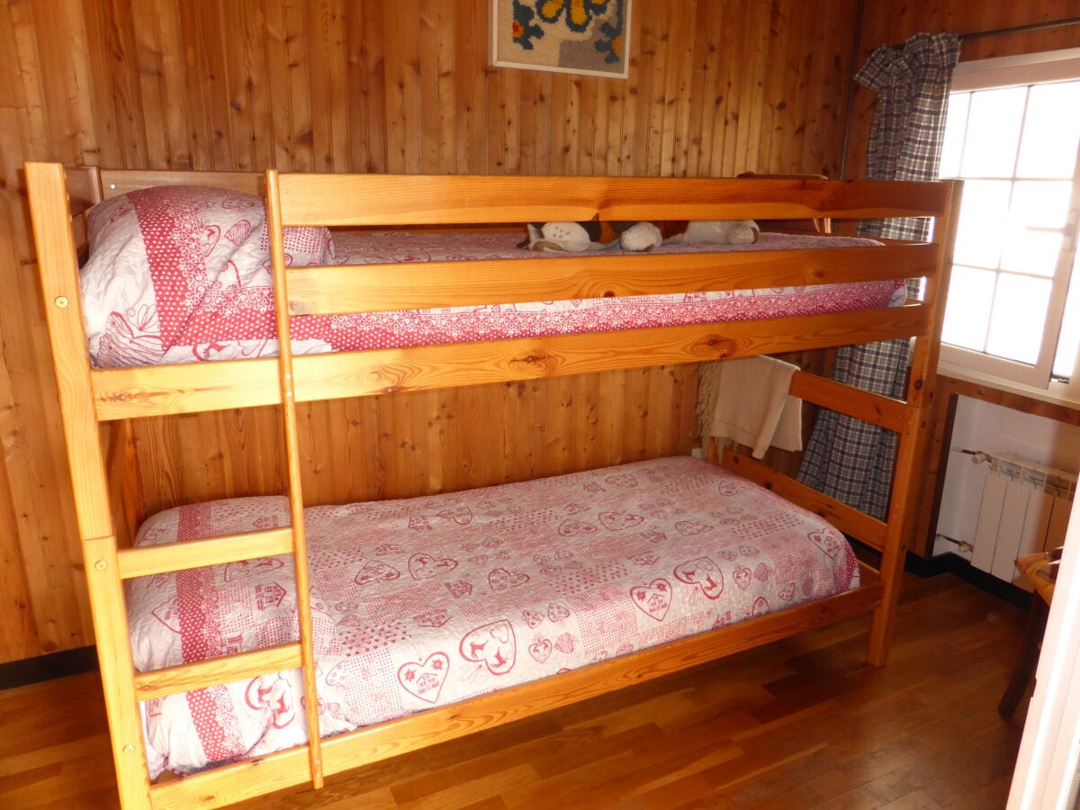 Schlafzimmer 2