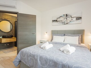 Schlafzimmer, Badezimmer