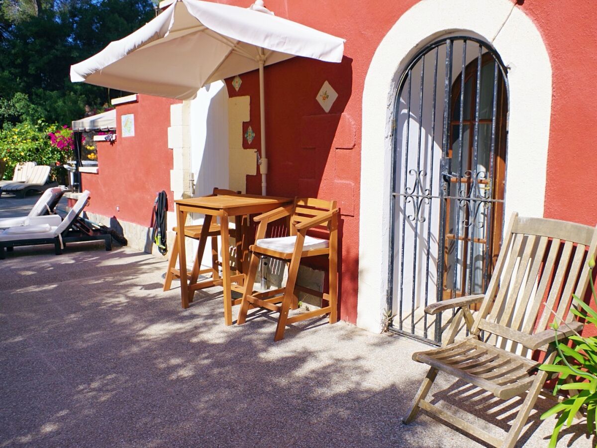 Ihre Terrasse vor dem Apartment