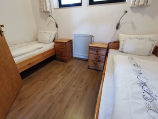 Schlafzimmer 2
