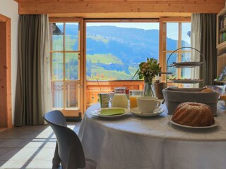 IMG_5886b Frühstück 1