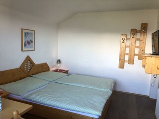 Schlafzimmer DZ App. Dachstein