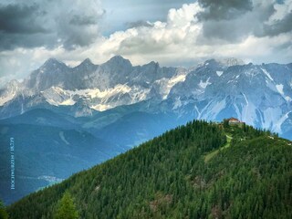 Hochwurzen mit Blick auf Dachstein