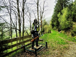 Bogenschießen am hauseigenen Bogenparcours