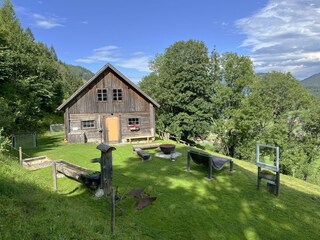 Almhütte mit Spielplatz