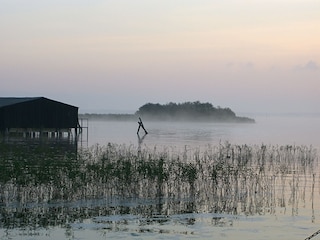 Blick vom Bootshaus am Morgen