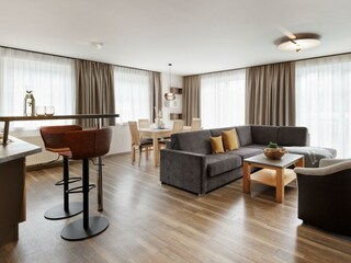 Charly Kahr Family Appartement Harti