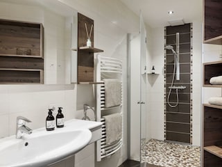 Charly Kahr Family Badezimmer