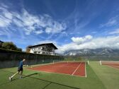 Haus Central mit Tennisplatz