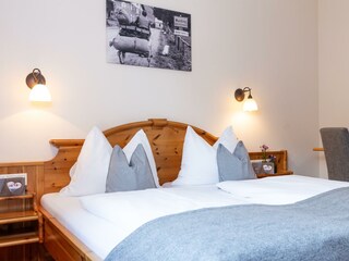 Steinpilz Doppelbettzimmer